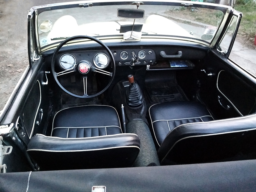 location-voiture-ancienne-mg-midget-dreamster